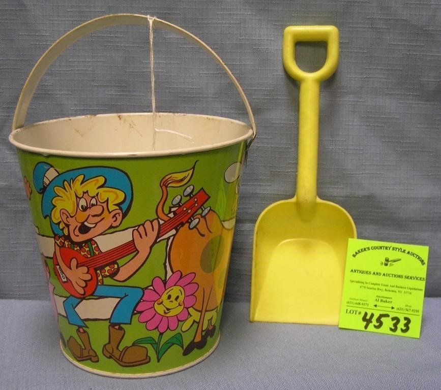 Vintage all tin childs sand pail and shovel set