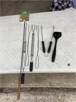 Camping grill forks