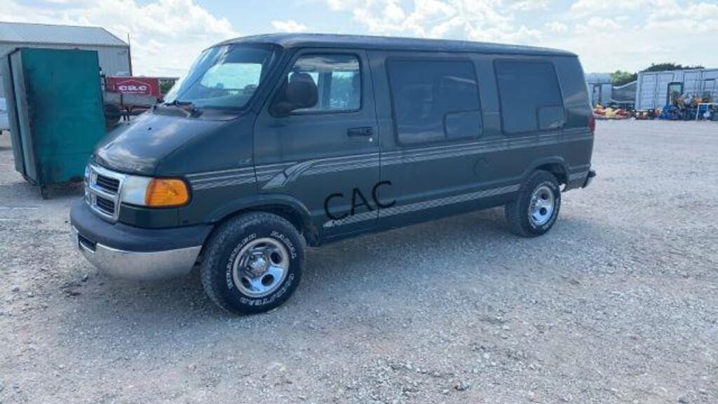 *2001 Dodge Van 1500 Starcraft