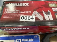 HUSKY 2 PK SAWHORSE BRACKETS RETAIL $20