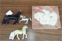 Lot of toy plastic horses  and smaller horses in