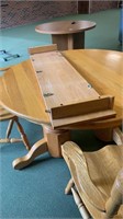 Oak round table with 3 chairs 4ft x 4ft
