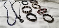 Magnetic necklaces and braclets