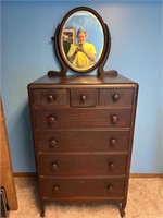 Wooden Chest of Drawers With Mirror