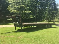 25 + 5 Gooseneck trailer, tri-axle, with 13k winch