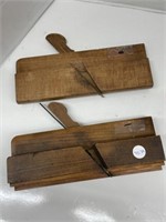 2 Wooden Planes