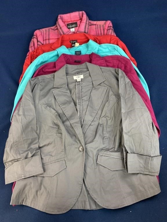 (5) Women’s jackets Size XL/2XL and 14/16W all