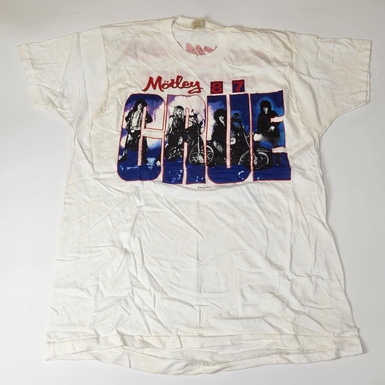 1987 MOTLEY CRUE WILD SIDE TOWN CONCERT SHIRT