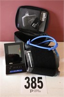 Braun Blood Pressure Cuff/Monitor(R6)