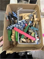 LOT OF MIXED WOOD CRAFT MODELS W STANDS