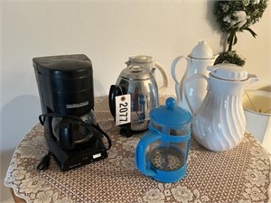 Coffee maker and servers