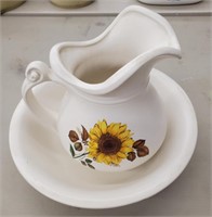 Sunflower McCoy pitcher and bowl