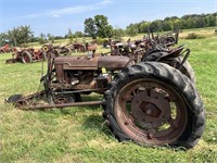 FARMALL TRACTOR WITH LOADER FOR PARTS