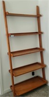 5-Tiered Wall Leaning Shelf