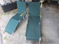 ^LPO- (2) Vintage Outdoor Chaise Lounge Chairs