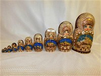 RUSSIAN HAND PAINTED WOOD NESTING DOLL SET 10 PIEC