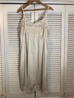 VINTAGE WONDER MAID SLIP DRESS SIZE 42