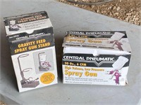 Central Pneumatic Gravity Feed Spray Gun Stand &