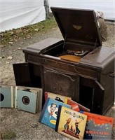 Victrola for parts with records -