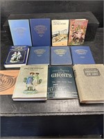 LOT OF 12 COLLECTOR GUIDES TO ANTIQUES BOOKS