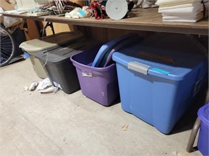 empty totes and lids