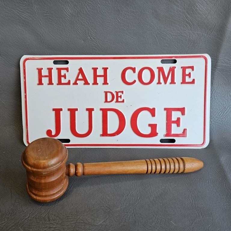 Gavel & Judge License Plate (decorative)