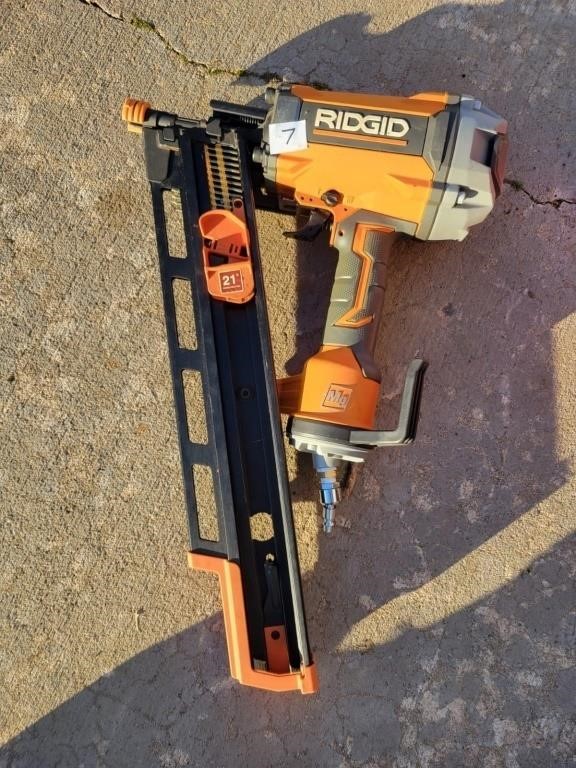 RIDGID Commercial Nail Gun