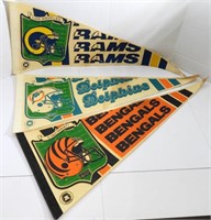 (3) VINTAGE FOOTBALL PENNATS