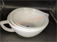 Vintage federal milk glass nesting bowls
