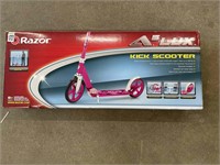 RAZOR KICK SCOOTER A5 LUX