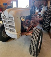 9N Ford Tractor Runs w/New Tires!