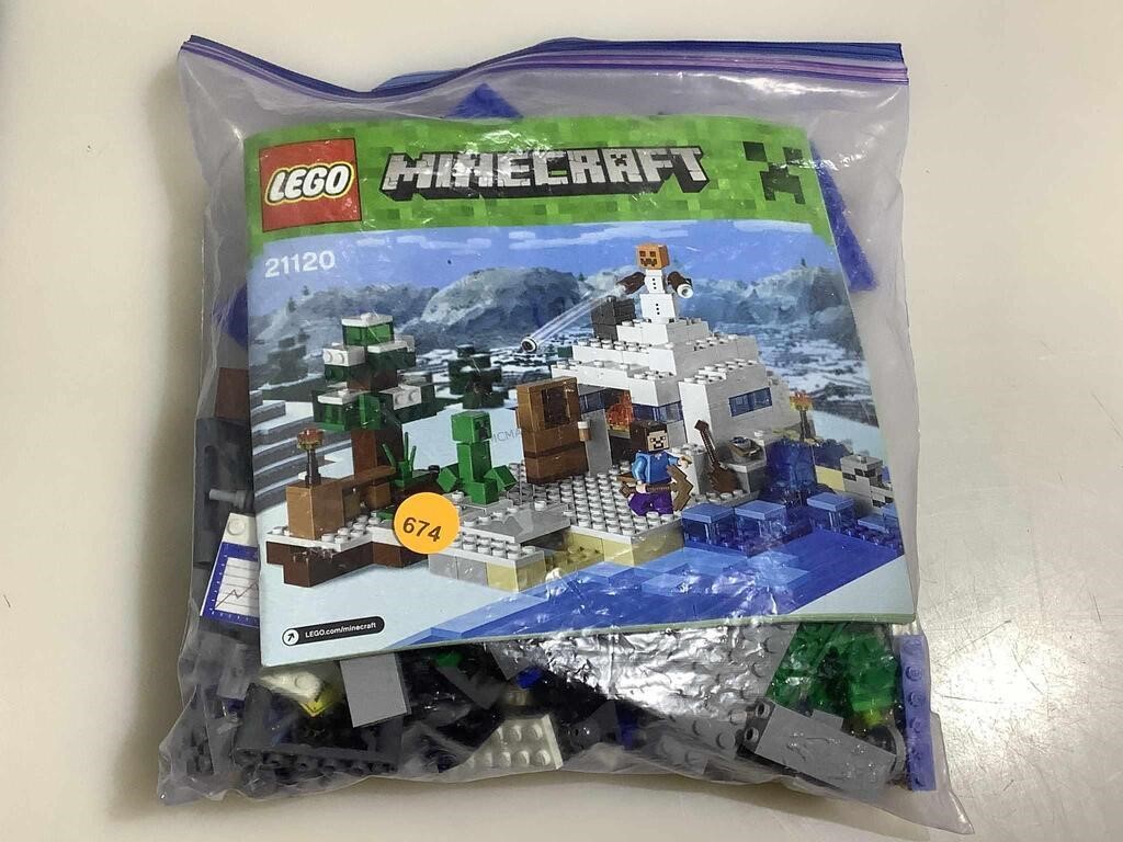 Bagged Lego Kit with manual. No box.Minecraft