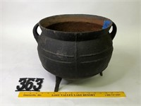 Iron Witches pot