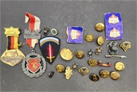 Military Metals, Badges, etc
