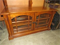 SOLID CHERRY FINISH 2 DOOR TV CONSOLE STAND