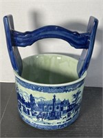 VINTAGE BLUE AND WHITE IRONSTONE SCENIC PLANTER