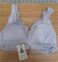 New easel bralette size small