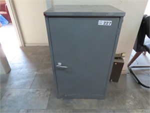 Single Door Metal Locker