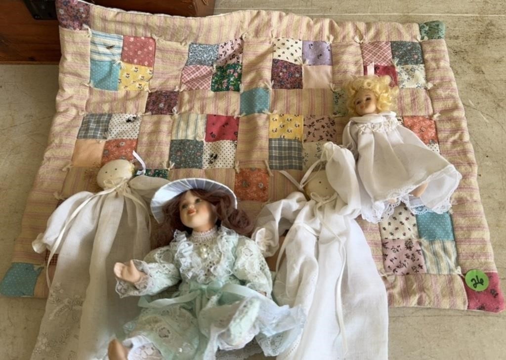 Group of Dolls & Doll Quilt