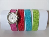 LADIES FASHION WATCH WITH EXTRA BANDS