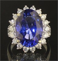 18kt Gold 16.30 ct Oval Sapphire & Diamond Ring