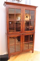 Kinkad display cabinet