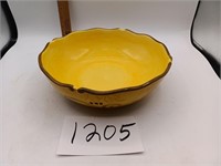 Yellow Italian Villa "HomeTrends" Serving Bowl