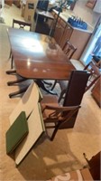 Drop Leaf Table on casters , 2 leaves , w 4 Harp