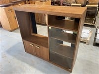 APPROX. 4X5 ENTERTAINMENT STAND