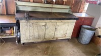 Tool Bench w/ 2 doors and Vise