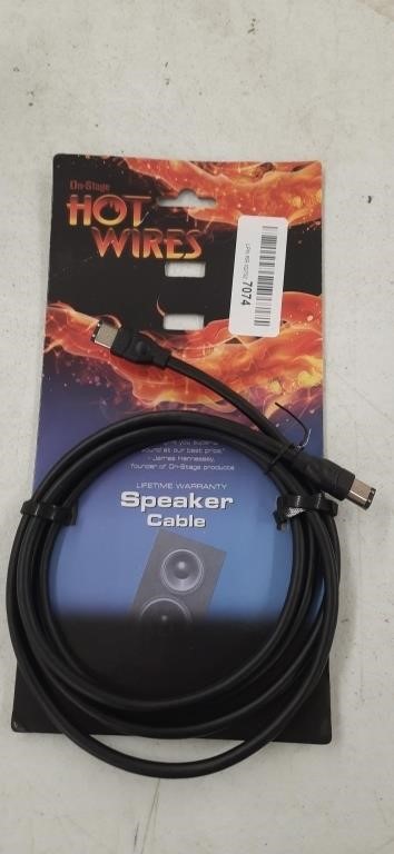 On stage hot wires - speaker cable - black