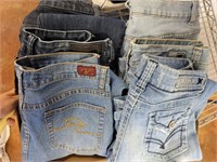 TRAY OF LADY'S JEANS