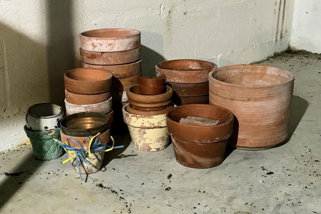 Planters, various sizes