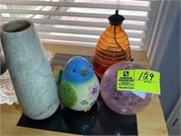 GROUP OF DECORATIVE ITEMS INCLUDING BIRD AND BEE H